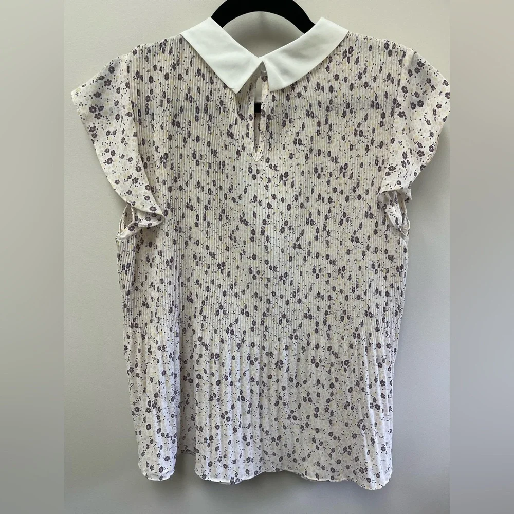 Adrianna Papell Purple Floral Blouse with White Collar - Picture 4 of 6